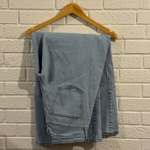 most adorable light wash flared jeans!